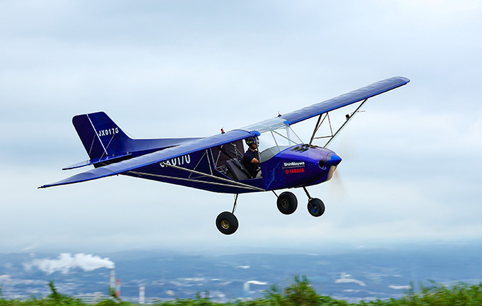 ヤマハ発動機と新明和工業が小型航空機の初期飛行試験を実施