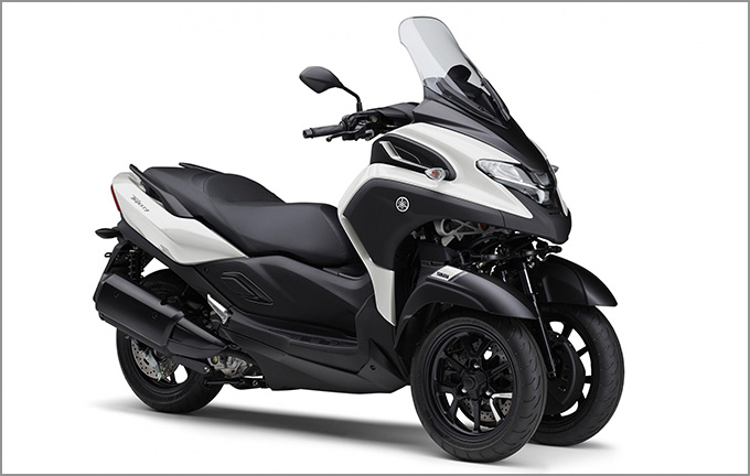 フロント2輪「TRICITY300」の新色を発売～さまざまなシーンに合う"ホワイト"とスポーティな"グレー"～