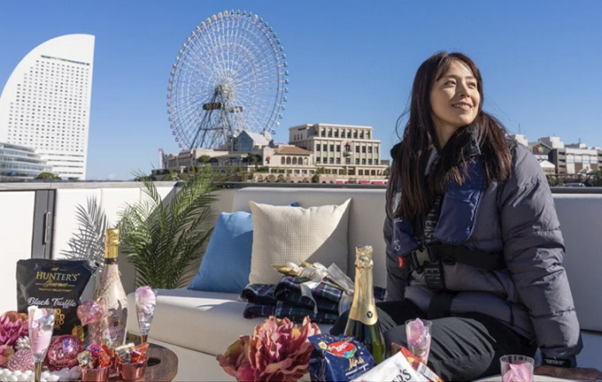 歴史を体感し、情緒を味わう横浜港クルージングの優雅。 【ヤマハ発動機の e-Float Terrace】